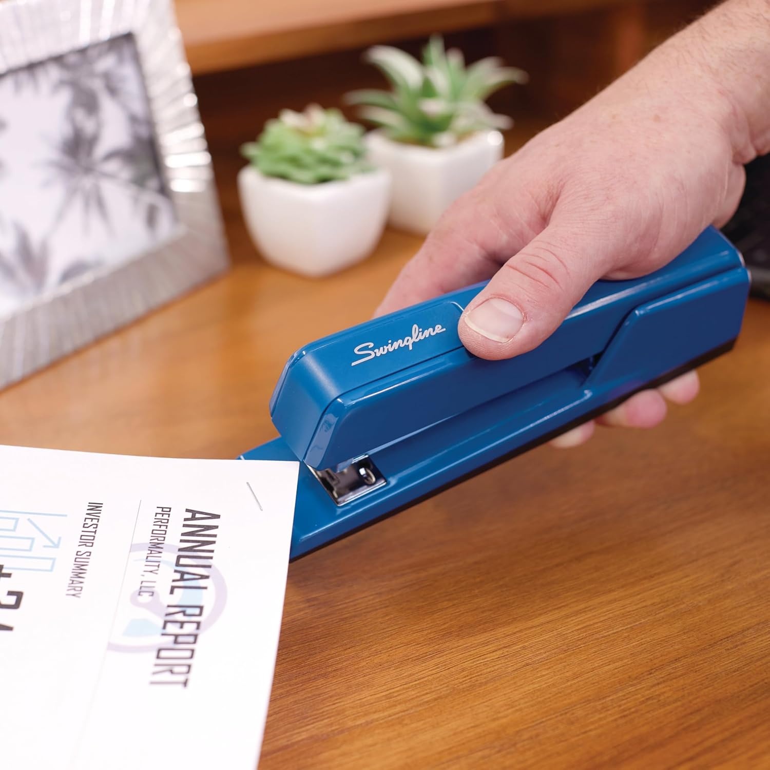 image:imageSwingline 747 Classic Stapler 30 Sheet Capacity Jam Free Metal Black 74701True Blue